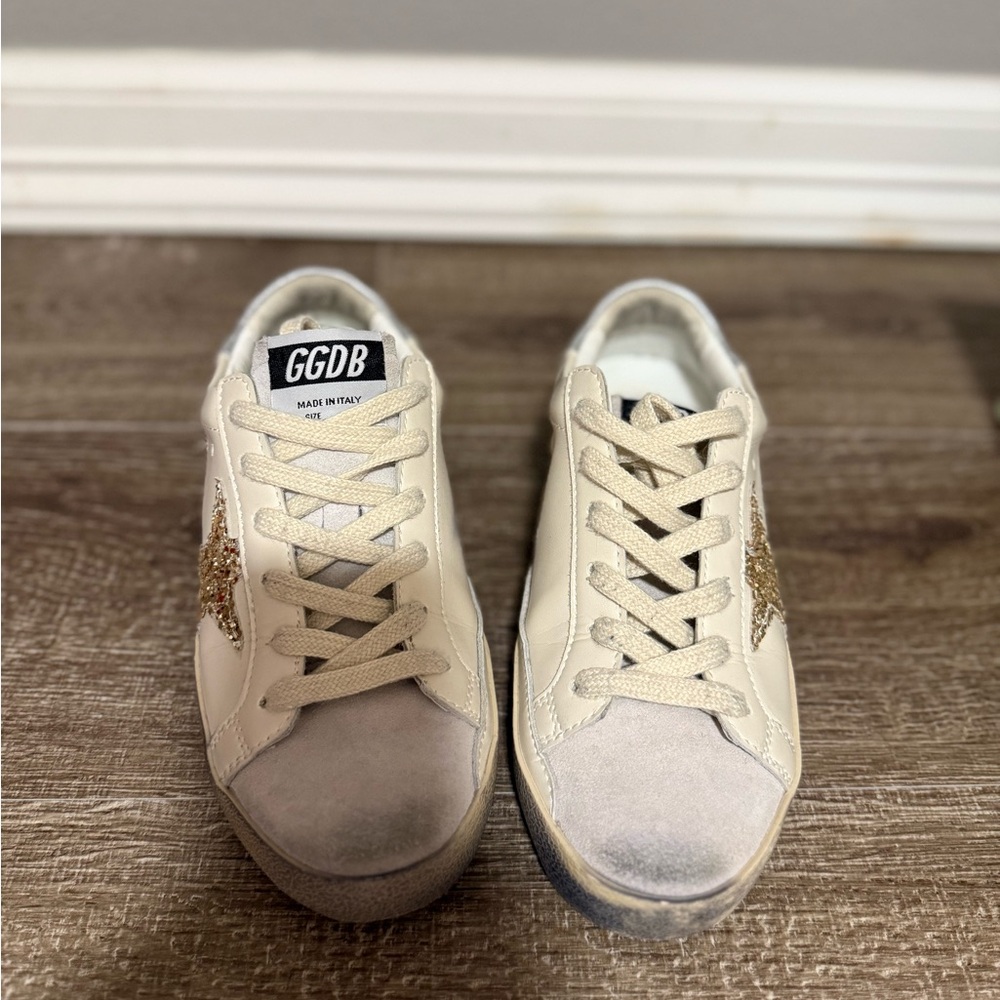 Golden Goose shoes - Picture 2 of 4